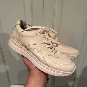 EUC Everlane the trainer - light pink colour